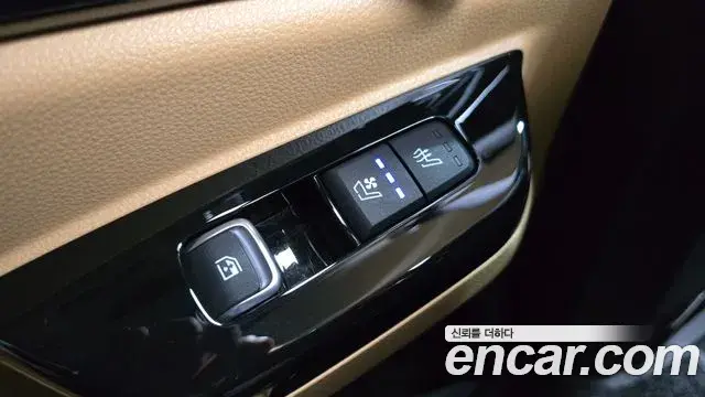 Kia Carnival 2020 — Фото 18/20