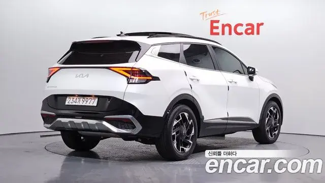 Kia Sportage 2022 — Фото 2/20