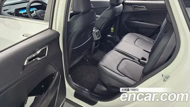 Kia Sportage 2022 — Фото 11/20