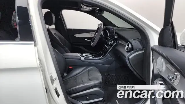 Mercedes-Benz GLC-Class 2018 — Фото 11/20