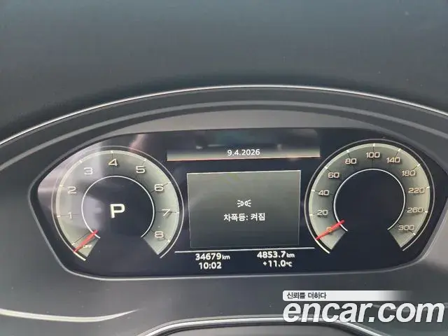 Audi A4 2021 — ფოტო 14/20