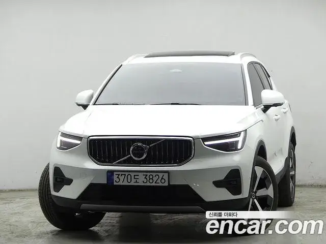 Volvo XC40 2024 — ფოტო 6/20