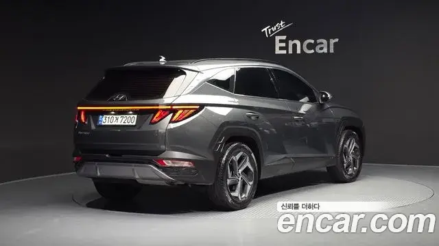Hyundai Tucson Hybrid 2022 — Photo 2/33