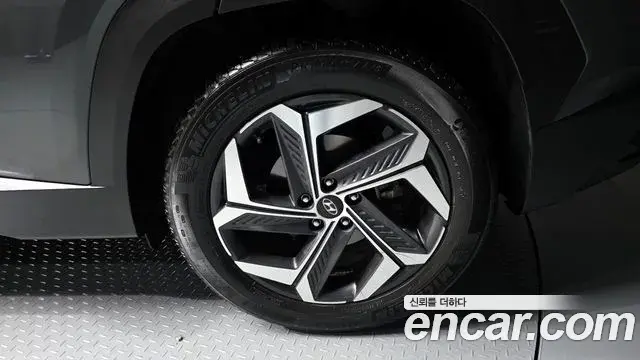 Hyundai Tucson Hybrid 2022 — Photo 4/33