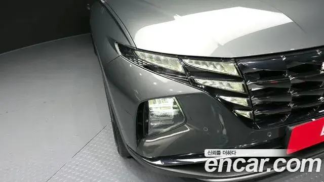 Hyundai Tucson Hybrid 2022 — Photo 16/33