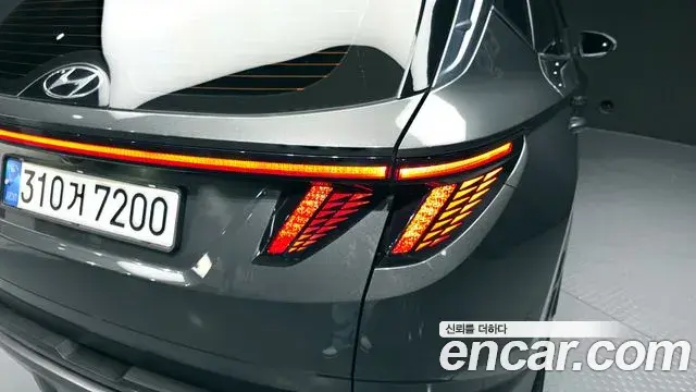Hyundai Tucson Hybrid 2022 — Photo 24/33
