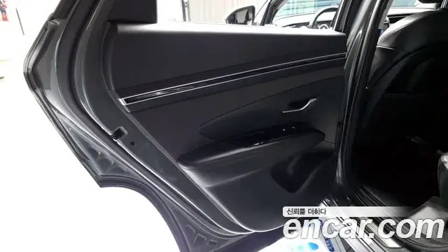 Hyundai Tucson Hybrid 2022 — Photo 8/33