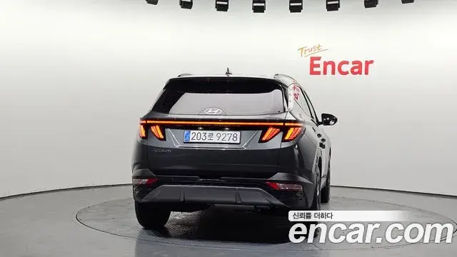 Hyundai Tucson Hybrid 2023 — Photo 13/30