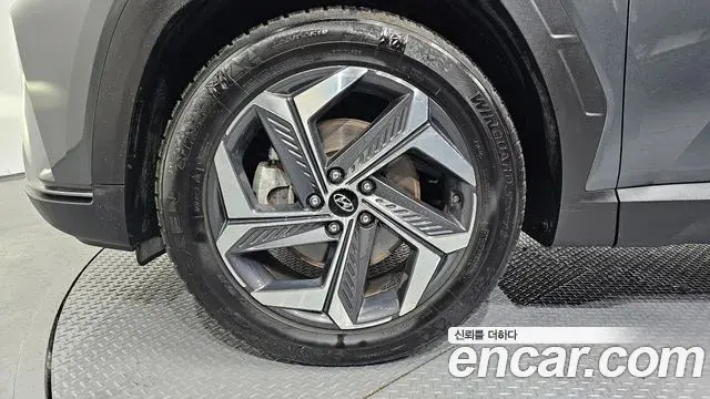 Hyundai Tucson Hybrid 2023 — Photo 21/30