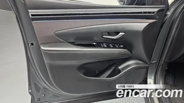Hyundai Tucson Hybrid 2023 — Photo 14/30