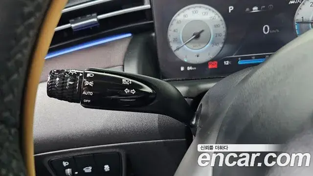 Hyundai Tucson Hybrid 2023 — Photo 28/30