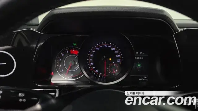 Hyundai The New Avante Hybrid 2021 — Şəkil 9/20