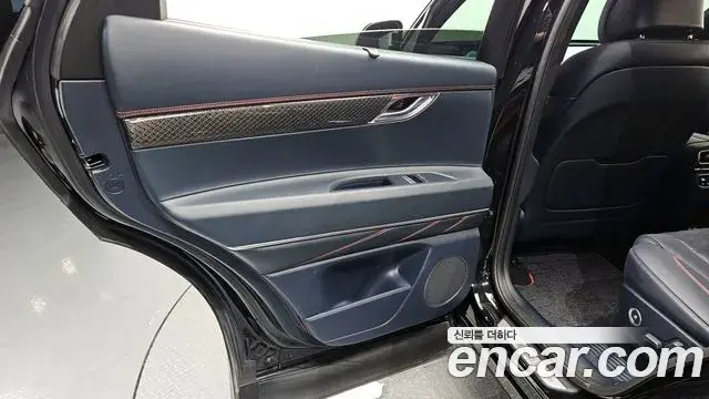 Genesis GV80 Coupe 2024 — Şəkil 27/30
