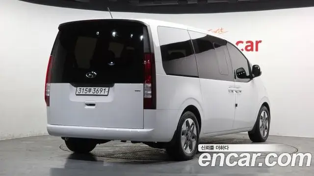 Hyundai Staria 2022 — Фото 2/20