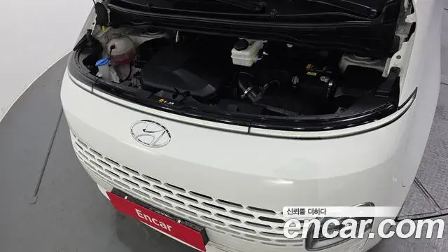 Hyundai Staria 2022 — Фото 6/20