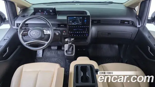 Hyundai Staria 2022 — Фото 7/20