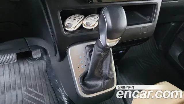 Hyundai Staria 2022 — Фото 9/20