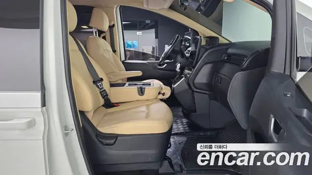 Hyundai Staria 2022 — Фото 11/20
