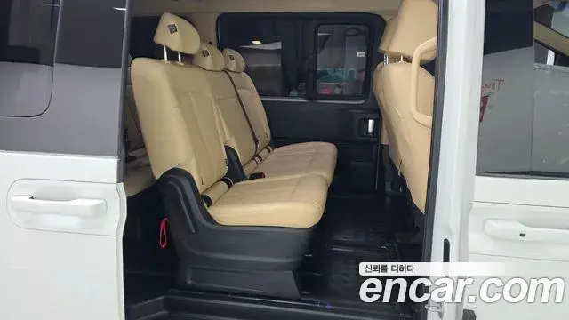 Hyundai Staria 2022 — Фото 12/20