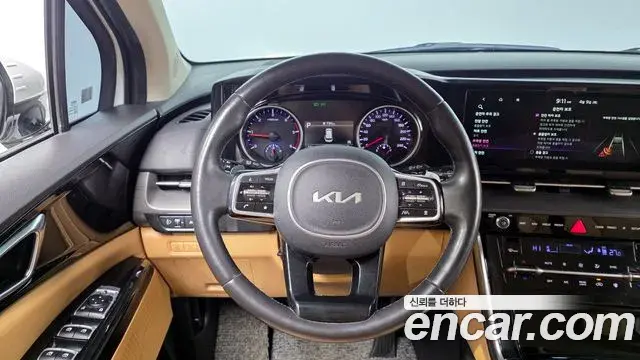 Kia Carnival 2023 — Photo 13/20