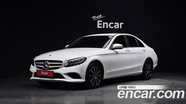 Mercedes-Benz C-Class 2020 — Photo 27/31
