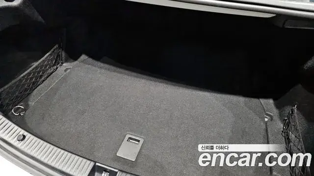 Mercedes-Benz C-Class 2020 — Photo 2/31