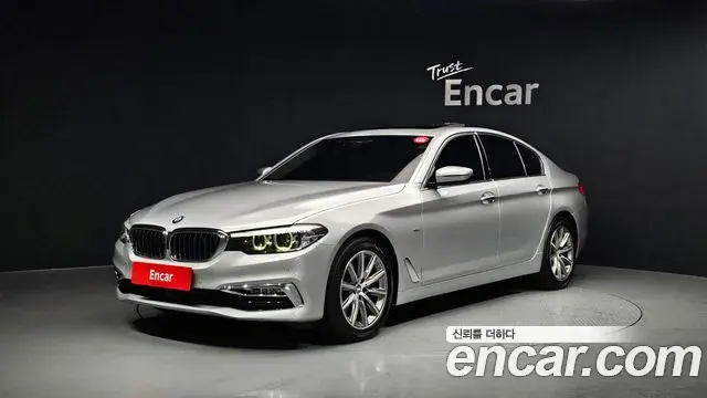 BMW 5 Series 2018 — Şəkil 29/31