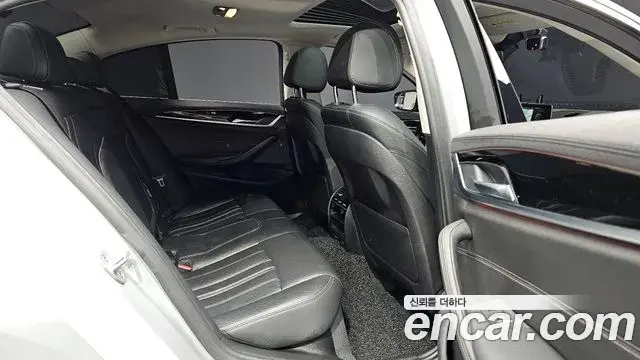 BMW 5 Series 2018 — Şəkil 3/31