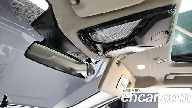 BMW 5 Series 2018 — Şəkil 20/31