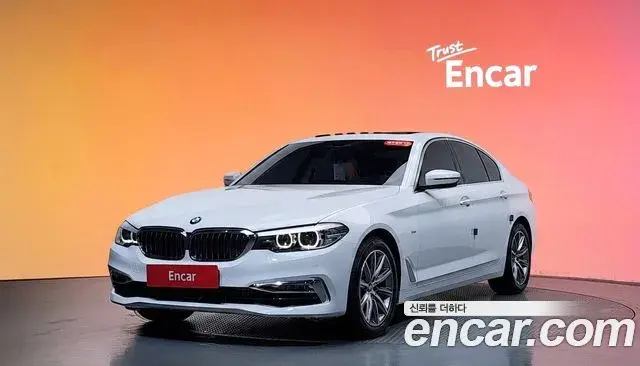 BMW 5 Series 2018 — Фото 1/20