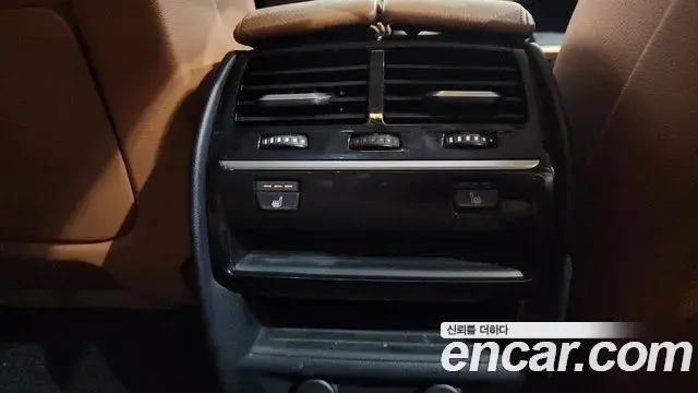 BMW 5 Series 2018 — ფოტო 6/34