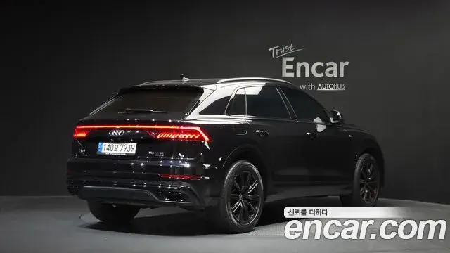 Audi Q8 2021 — ფოტო 26/34