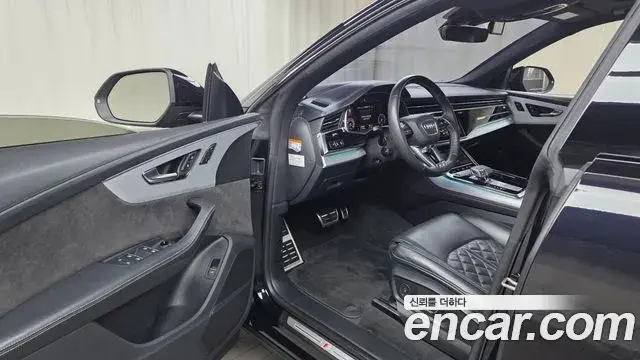 Audi Q8 2021 — ფოტო 21/34