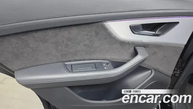 Audi Q8 2021 — ფოტო 14/34