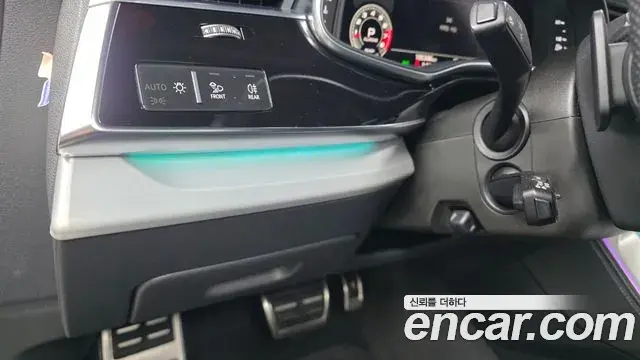 Audi Q8 2021 — ფოტო 8/34