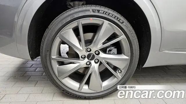 Genesis GV70 2026 — Şəkil 33/38