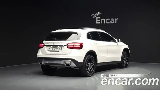 Mercedes-Benz GLA-Class 2018 — Фото 2/20