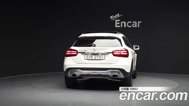 Mercedes-Benz GLA-Class 2018 — Фото 4/20