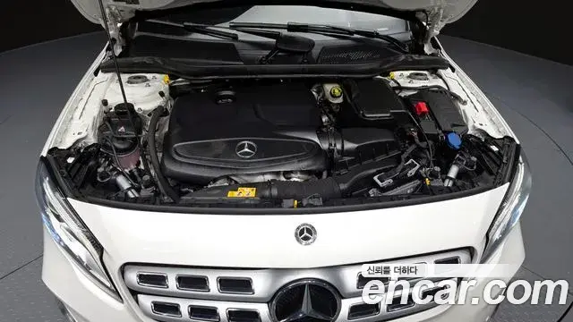 Mercedes-Benz GLA-Class 2018 — Фото 6/20