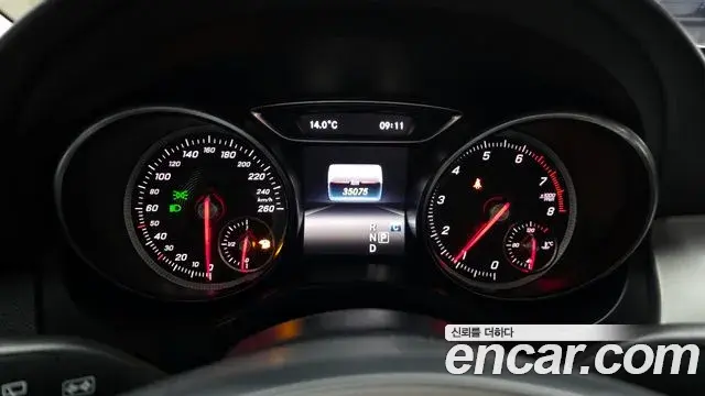 Mercedes-Benz GLA-Class 2018 — Фото 8/20
