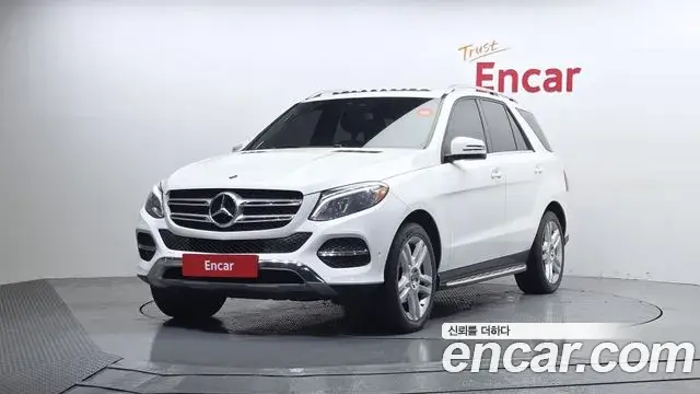 Mercedes-Benz GLE-Class 2018 — Фото 1/20