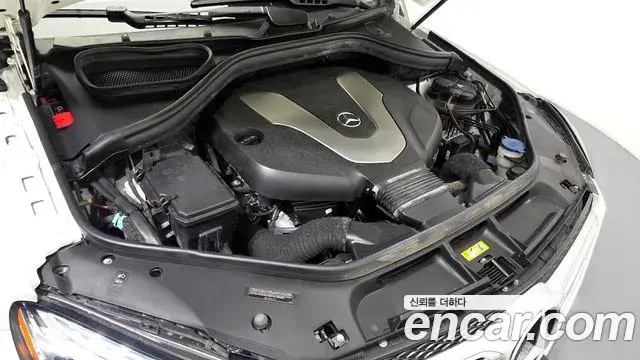 Mercedes-Benz GLE-Class 2018 — Фото 6/20