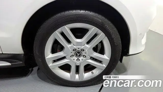 Mercedes-Benz GLE-Class 2018 — ფოტო 4/30