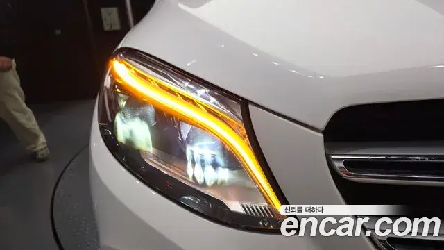 Mercedes-Benz GLE-Class 2018 — ფოტო 12/30