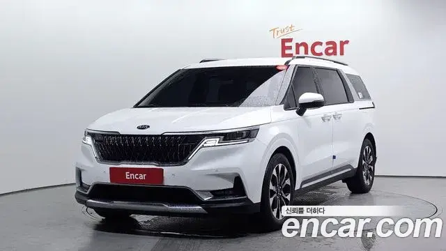Kia Carnival 2021 — Фото 1/20