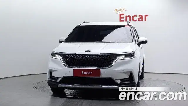 Kia Carnival 2021 — Фото 3/20