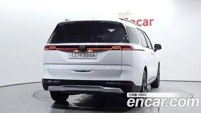 Kia Carnival 2021 — Фото 4/20
