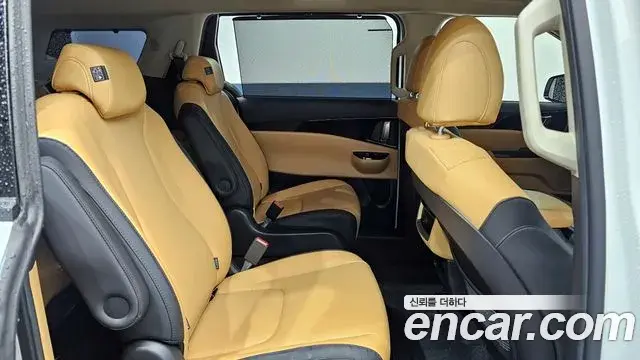 Kia Carnival 2021 — Фото 11/20