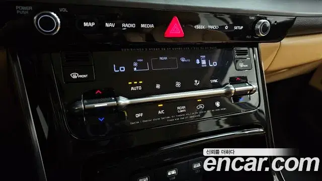 Kia Carnival 2021 — Фото 18/20