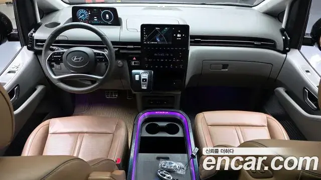 Hyundai Staria 2024 — ფოტო 20/20